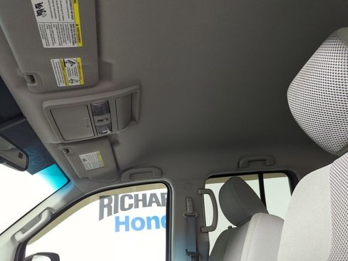 Used 2014 Nissan Frontier SV w/ SV Value Truck Package image 16