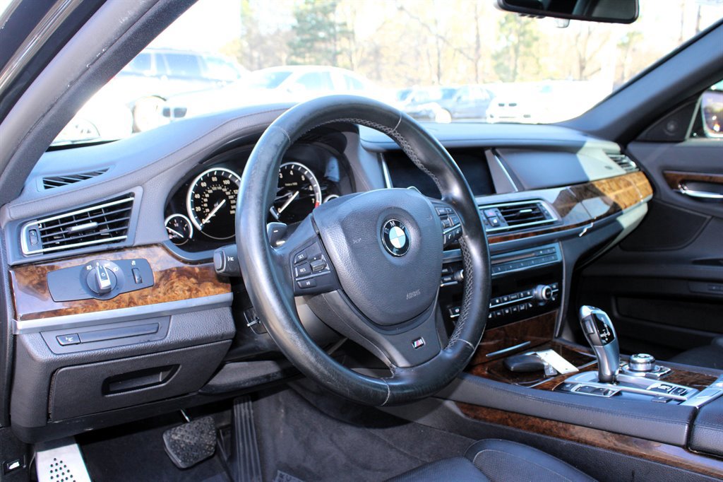 Used 2013 BMW 740Li RWD image 15