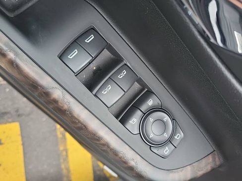Certified 2023 GMC Acadia Denali w/ Denali Technology Package AWD/4WD image 19