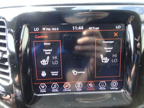 Used 2020 Jeep Compass Limited AWD/4WD image 10