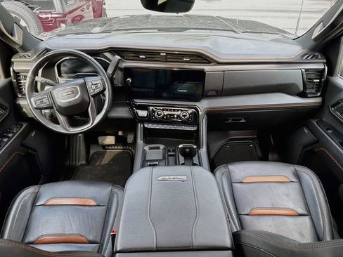 Used 2024 GMC Sierra 3500 AT4 w/ AT4 Premium Plus Package AWD/4WD image 10
