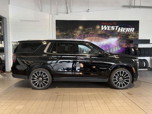 Used 2026 Chevrolet Tahoe High Country AWD/4WD image 8