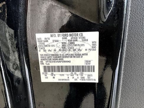 Used 2010 Ford F150 Raptor image 8