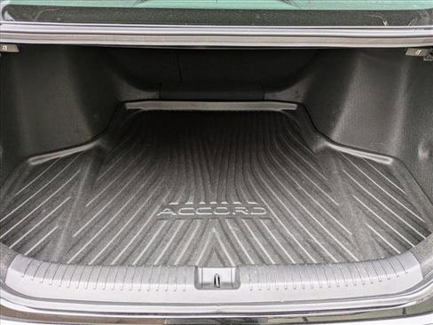 Used 2023 Honda Accord EX-L image 6