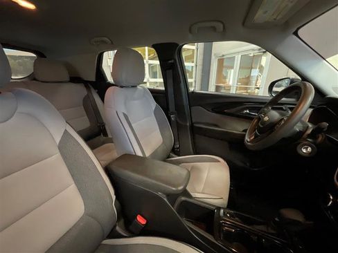 Used 2021 Chevrolet TrailBlazer LS image 25