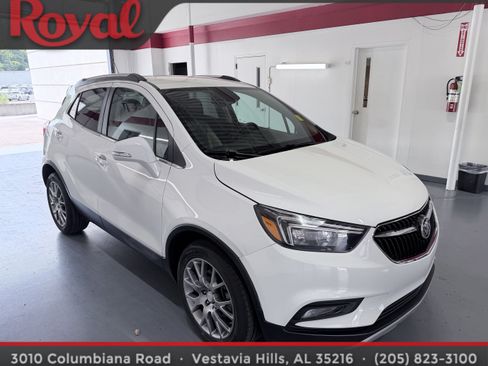 Used 2018 Buick Encore Sport Touring w/ Safety Package FWD image 3