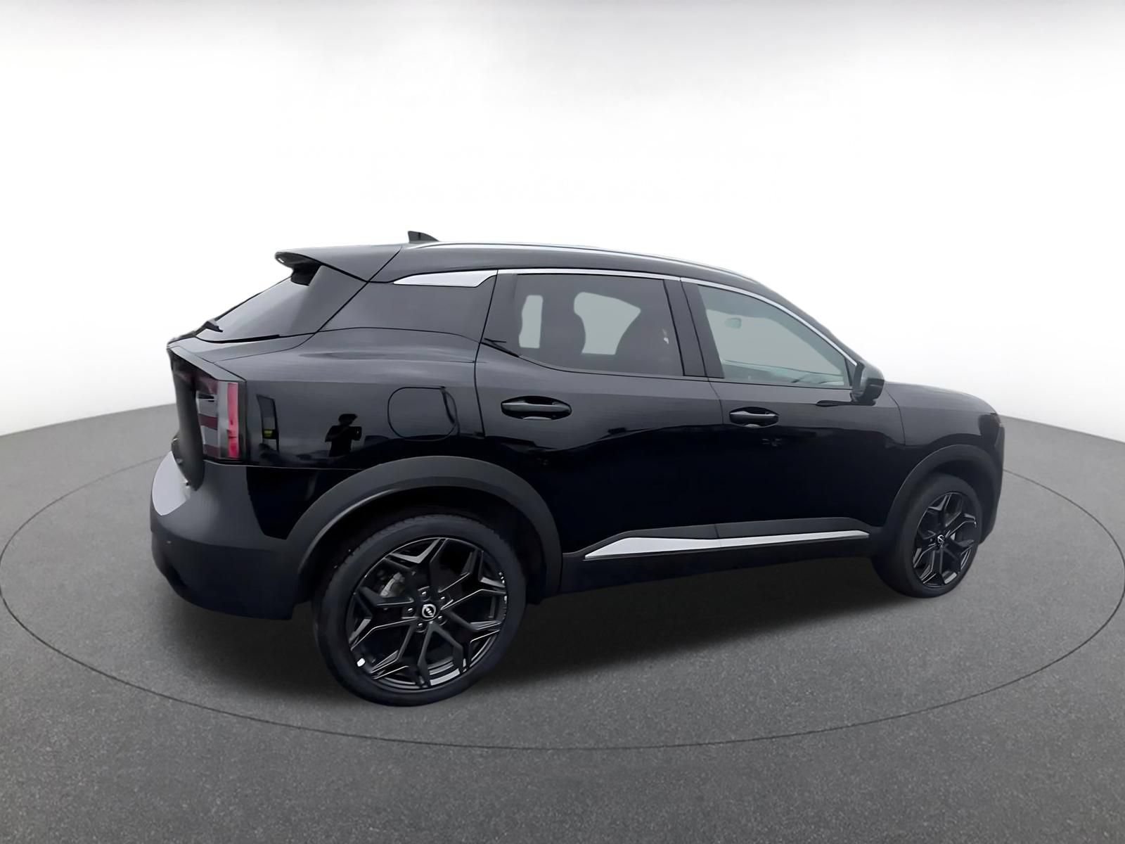 Used 2026 Nissan Kicks SR FWD image 13