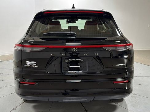 New 2026 Toyota Crown Signia image 4