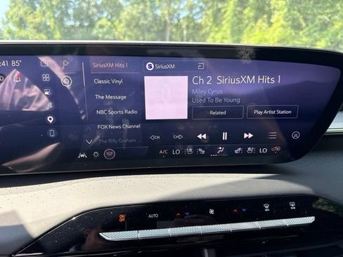 Used 2026 Buick Enclave Avenir w/ Super Cruise Package FWD image 17