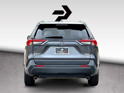 Used 2024 Toyota RAV4 XLE AWD/4WD image 7