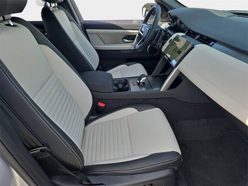 New 2026 Land Rover Discovery Sport Landmark image 10