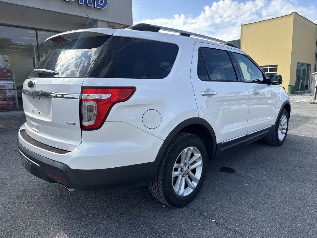 Used 2014 Ford Explorer XLT AWD/4WD image 4