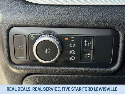 Used 2022 Ford Explorer XLT w/ Equipment Group 202A image 22