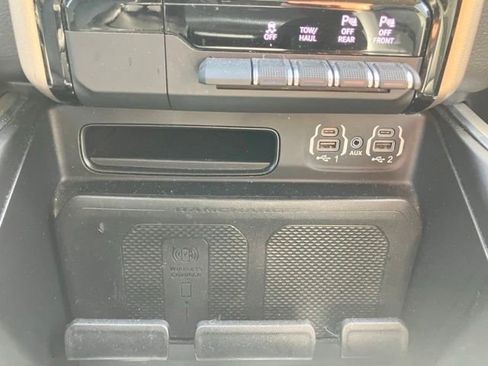 Used 2022 RAM 1500 Laramie AWD/4WD image 22