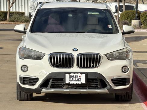 Used 2018 BMW X1 sDrive28i image 3