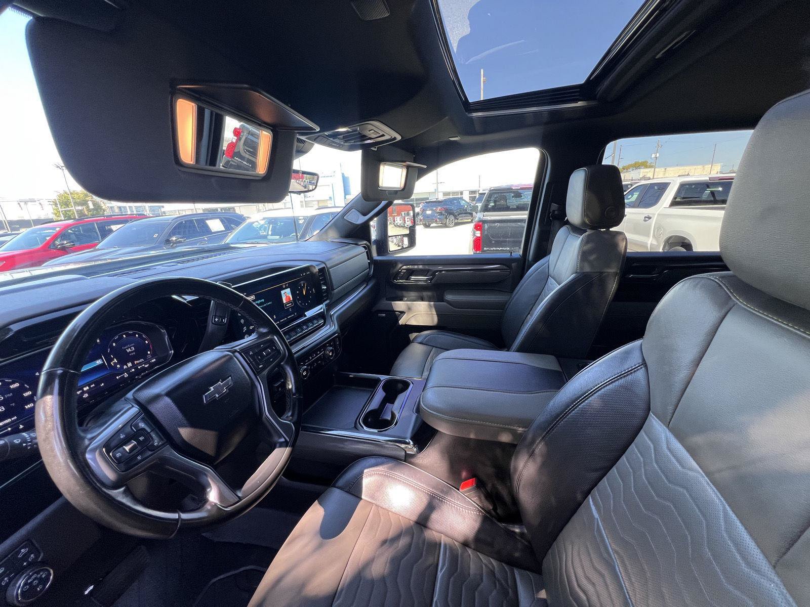 Used 2024 Chevrolet Silverado 2500 ZR2 w/ Technology Package AWD/4WD image 31