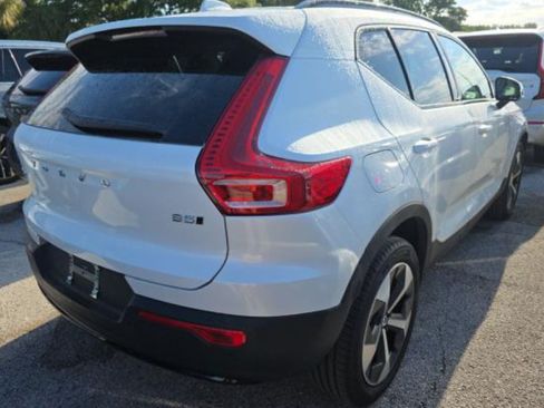 Used 2026 Volvo XC40 B5 Plus AWD/4WD image 3