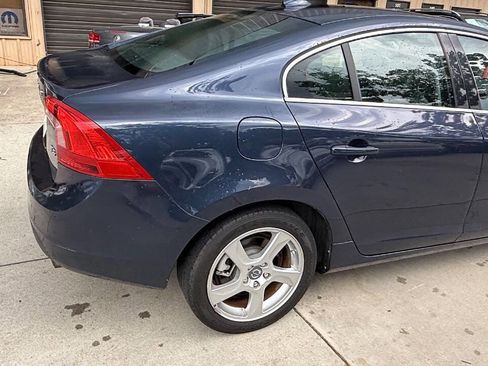 Used 2012 Volvo S60 T5 w/ Climate Pkg FWD image 22