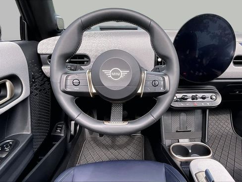 Used 2025 MINI Cooper S FWD image 5