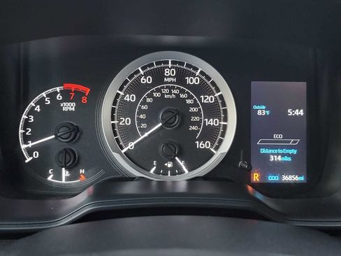 Used 2022 Toyota Corolla LE image 17