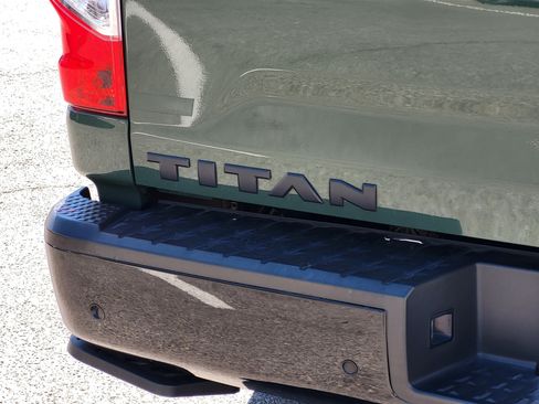 Certified 2024 Nissan Titan SV w/ SV Bronze Edition Package AWD/4WD image 10