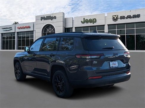 New 2025 Jeep Grand Cherokee L Laredo image 6