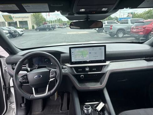 Used 2025 Ford Explorer ST-Line AWD/4WD image 12