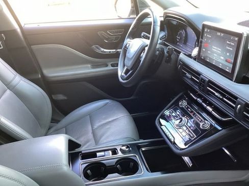 Used 2021 Lincoln Corsair AWD w/ Premium Package image 21