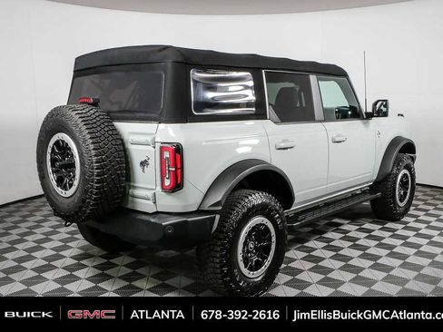 Used 2022 Ford Bronco Outer Banks w/ Sasquatch Package image 3