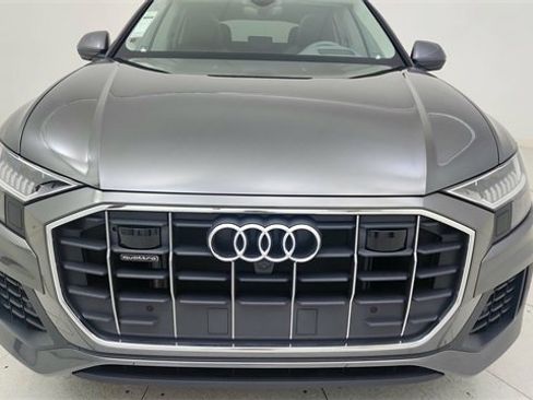 Used 2023 Audi Q8 Prestige w/ Prestige Package image 9