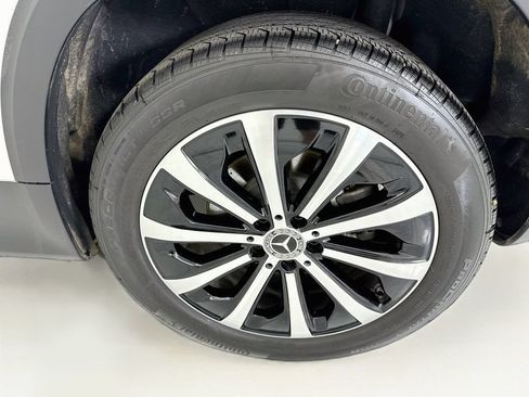 Used 2023 Mercedes-Benz GLB 250 image 29