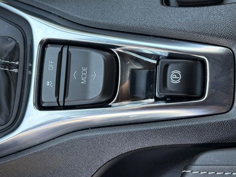 Used 2024 Chevrolet Camaro LT RWD image 28