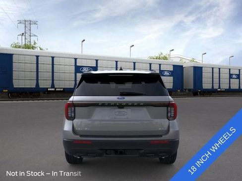 New 2026 Ford Explorer Active AWD/4WD image 5