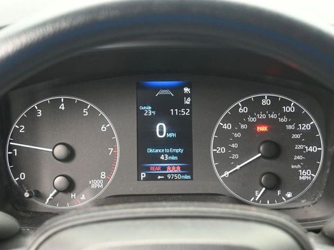 Used 2024 Toyota Corolla LE image 12