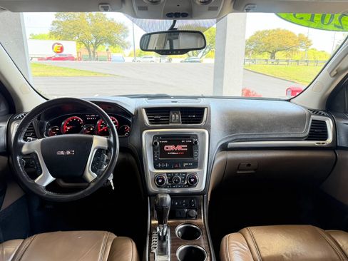 Used 2015 GMC Acadia SLT image 9
