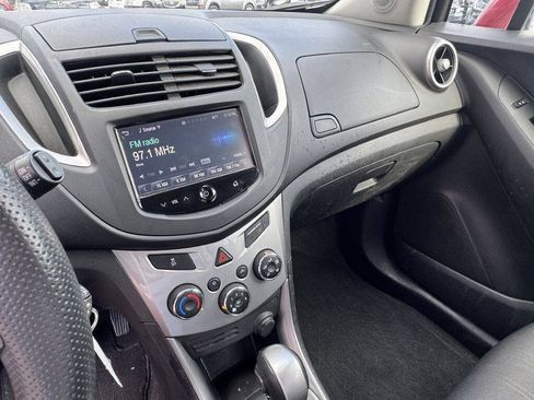 Used 2015 Chevrolet Trax LT w/ LPO, Protection Package FWD image 11