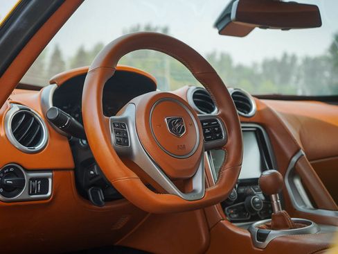Used 2013 SRT Viper GTS w/ GTS Laguna Interior Pkg RWD image 29