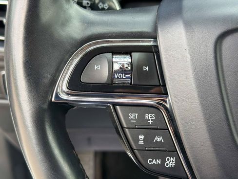 Used 2022 Lincoln Nautilus Reserve AWD/4WD image 30