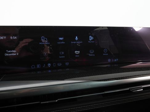 Used 2025 Cadillac Escalade V w/ LPO, ONYX Package image 28