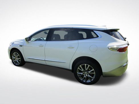 Used 2023 Buick Enclave Premium w/ Experience Buick Package FWD image 4