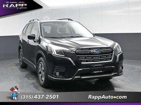 Used 2024 Subaru Forester Premium AWD/4WD image 2