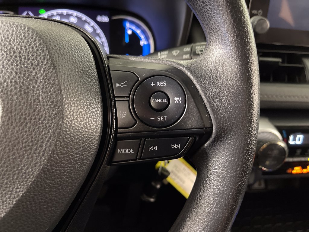 Certified 2023 Toyota RAV4 LE AWD/4WD image 27
