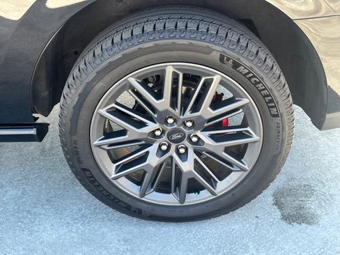 Certified 2025 Ford Expedition Platinum w/ Stealth Performance Package image 20