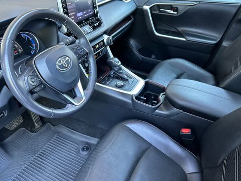 Used 2022 Toyota RAV4 Limited AWD/4WD image 11