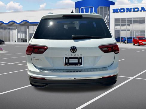 Used 2023 Volkswagen Tiguan SE image 7