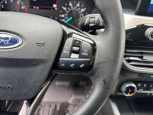 Used 2022 Ford Escape SEL image 15