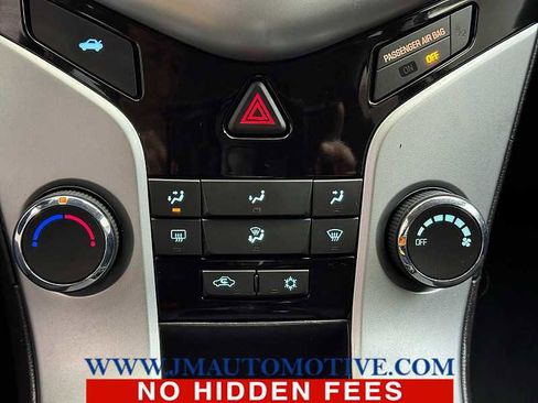 Used 2016 Chevrolet Cruze LT image 36