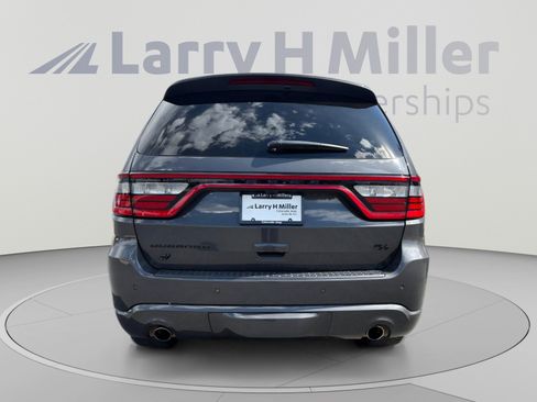 Used 2023 Dodge Durango R/T w/ Blacktop Package AWD/4WD image 4