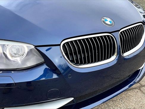 Used 2011 BMW 335i Convertible image 33