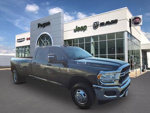 Used 2024 RAM 3500 Tradesman w/ Chrome Appearance Group AWD/4WD image 1